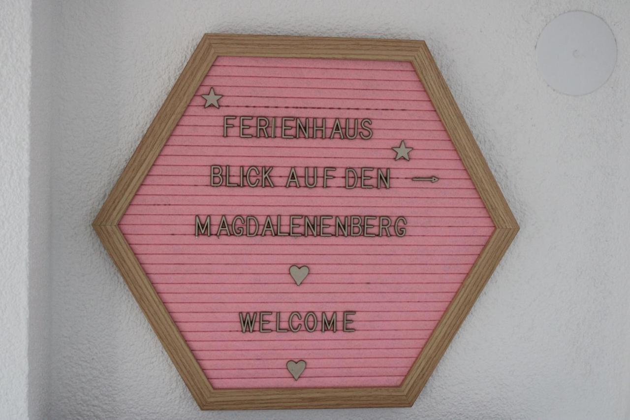 Blick Auf Den Magdalenenberg Apartamento Villingen-Schwenningen Exterior foto